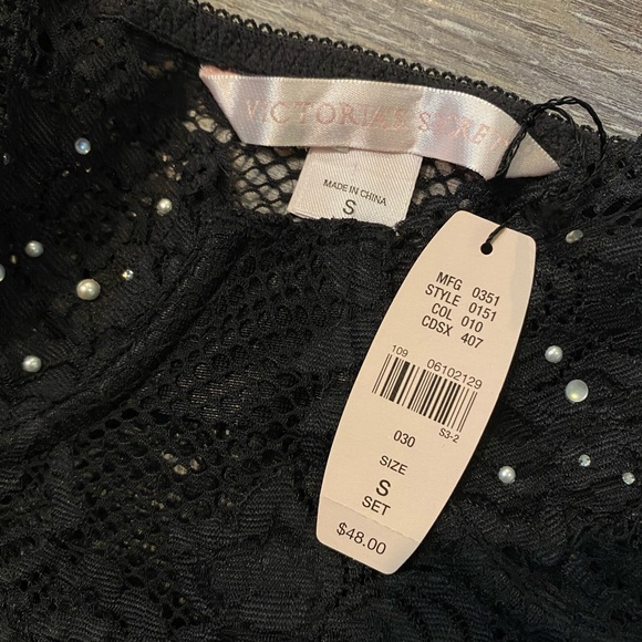 VS • Lingerie Top NWT - Picture 4 of 5